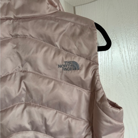 The North Face down puffer light pink vest size small - Picture 8 of 8